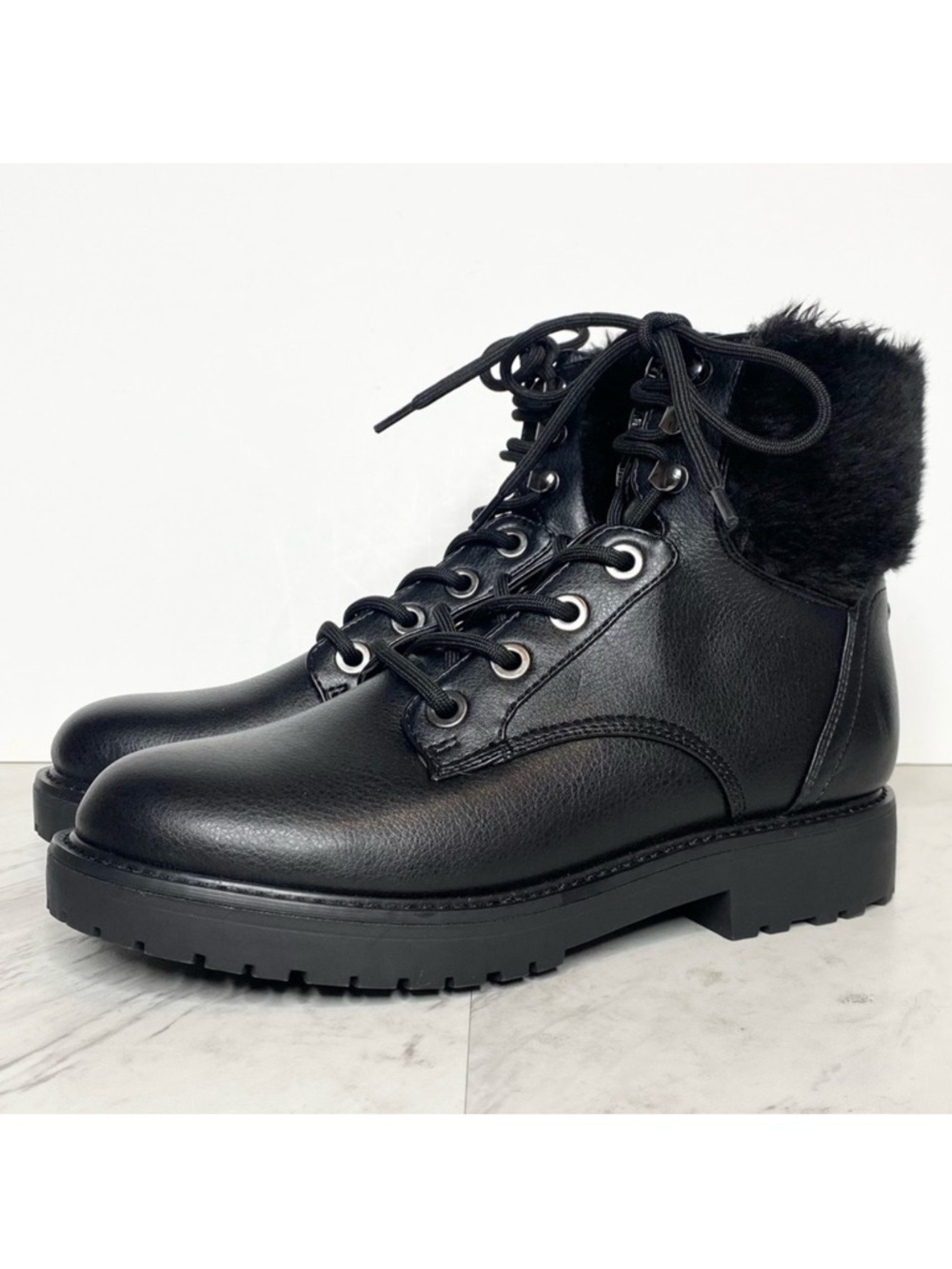 New! Bandolino Livia Lace Up Faux Fur Cuff Black Bootie 7M